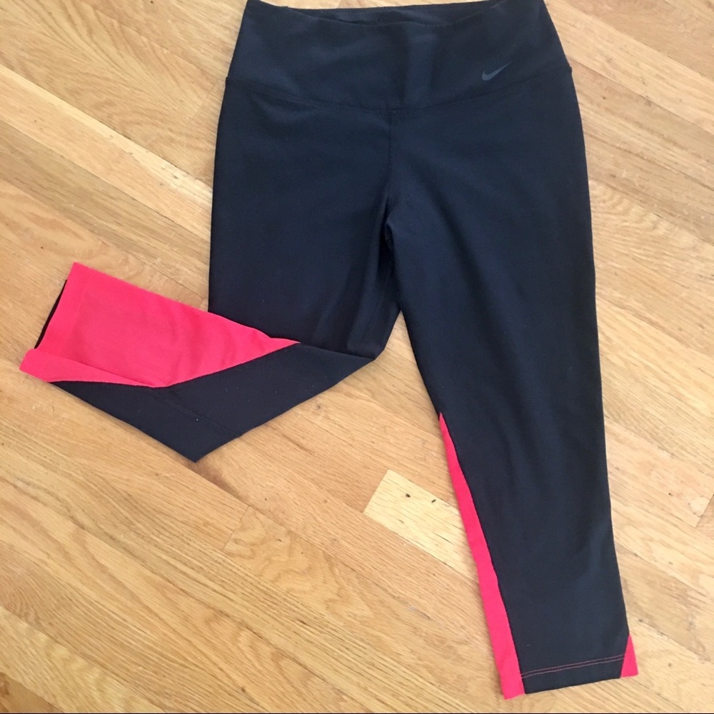 Nike Capris, Size Small